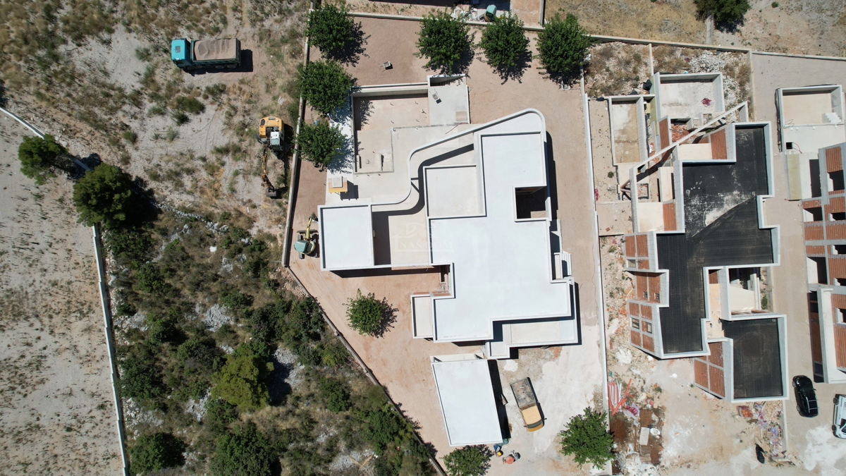 Vodice - Villa di lusso di design con piscina - grezzo