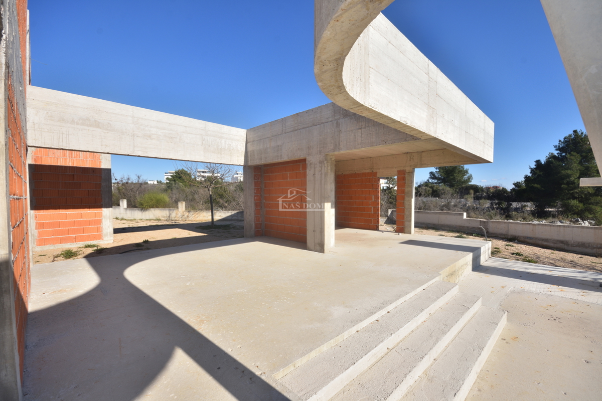 Vodice - Villa di lusso di design con piscina - grezzo