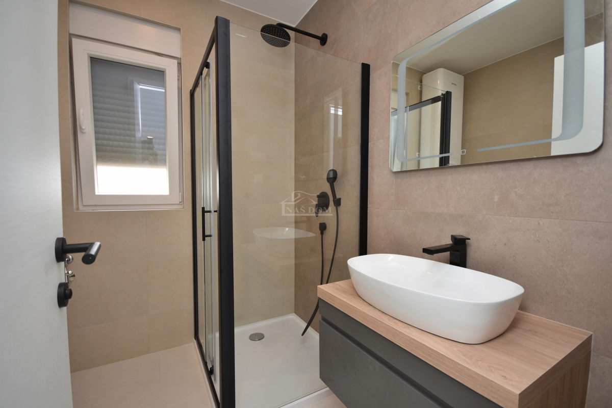 Vodice - Appartamento di lusso S2, a soli 300 m dalla spiaggia, vista mare