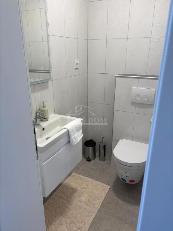 Vodice - Casa con piscina, uliveto nell&apos;entroterra di Vodice