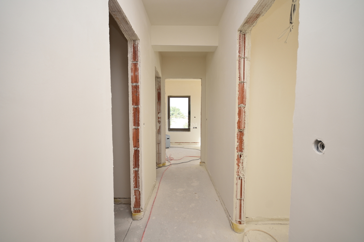 Vodice - Appartamento confortevole S5 con tre camere da letto, vista mare, primo piano