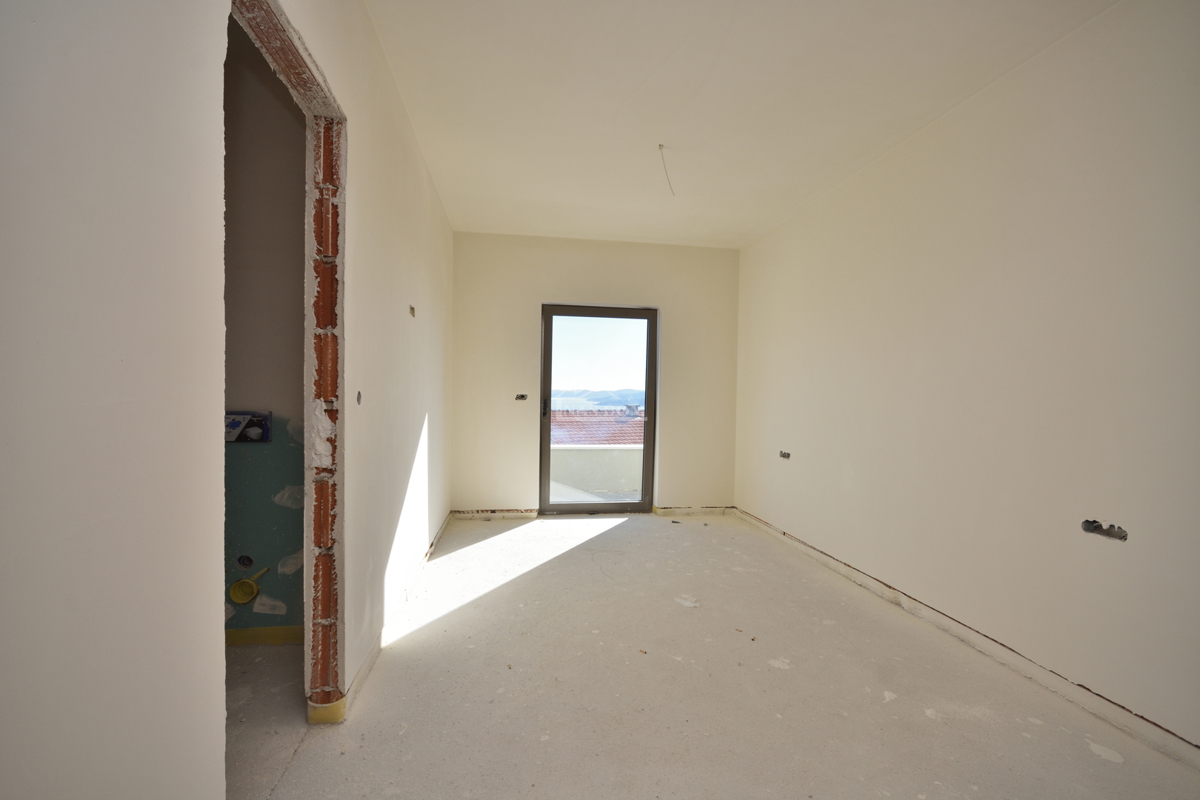 Vodice - Appartamento confortevole S5 con tre camere da letto, vista mare, primo piano