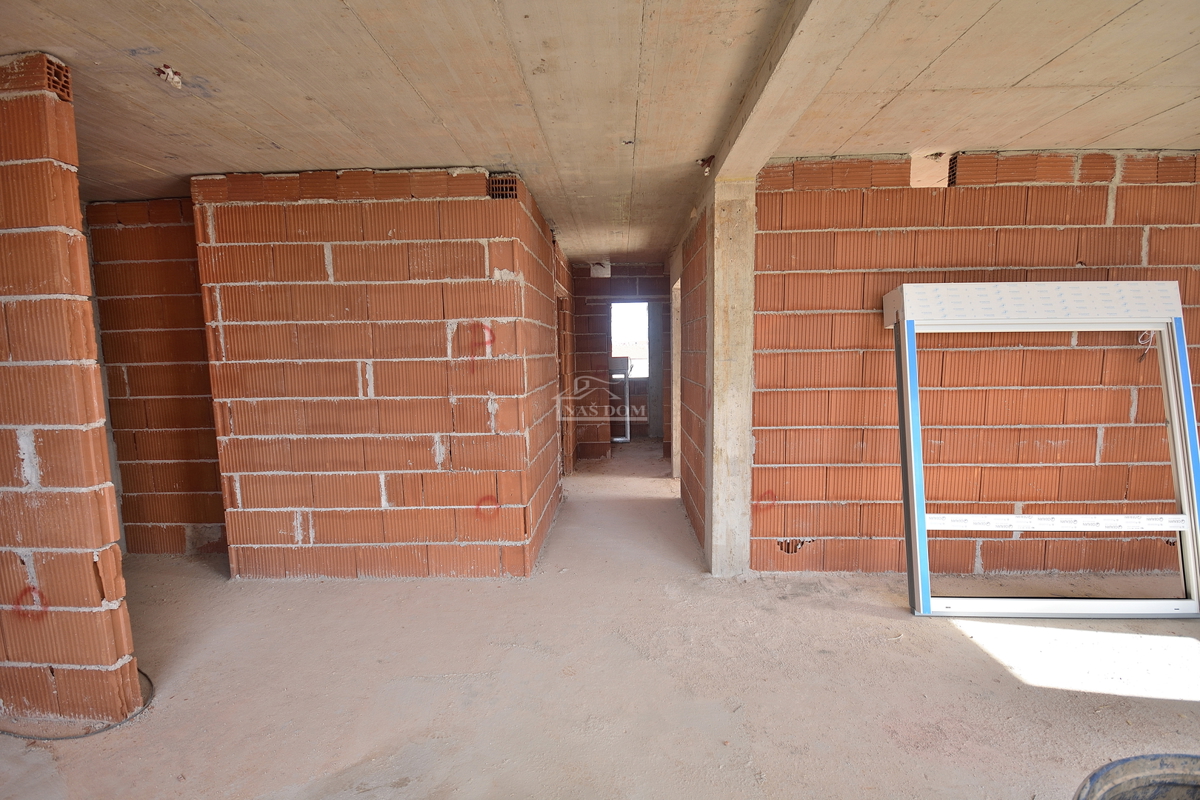 Vodice - Appartamento S4 con terrazza sul tetto, vista mare