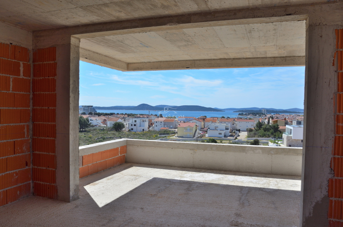 Attico di lusso di 129,57 m² con vista panoramica sul mare