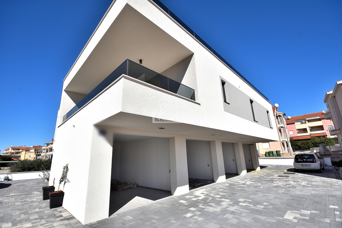 Vodice, Srima - S3 APPARTAMENTO, I. PIANO, 200 m dalla spiaggia