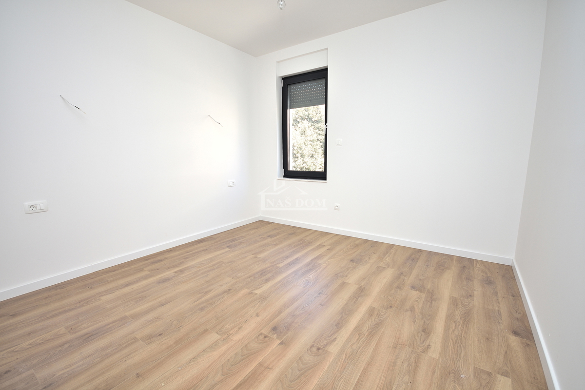 Vodice, Srima - S3 APPARTAMENTO, I. PIANO, 200 m dalla spiaggia