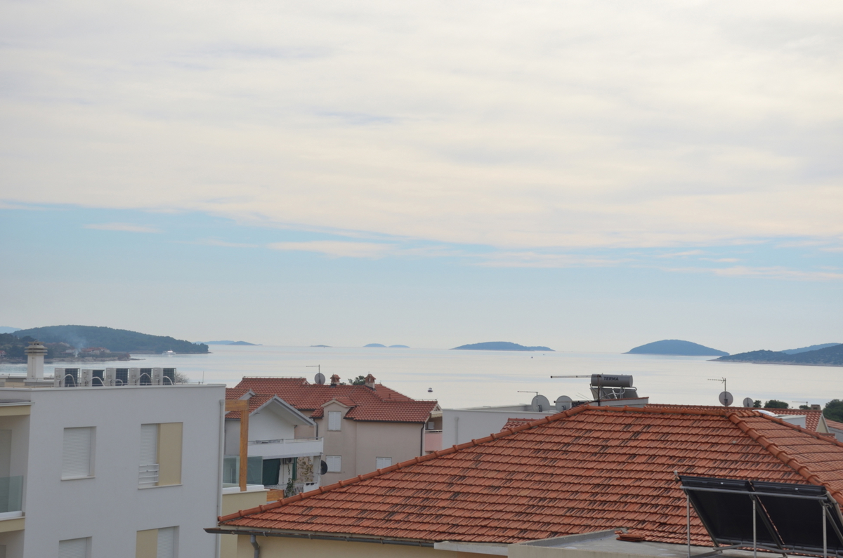 Vodice - Appartamento S7 con vista mare, posizione eccellente