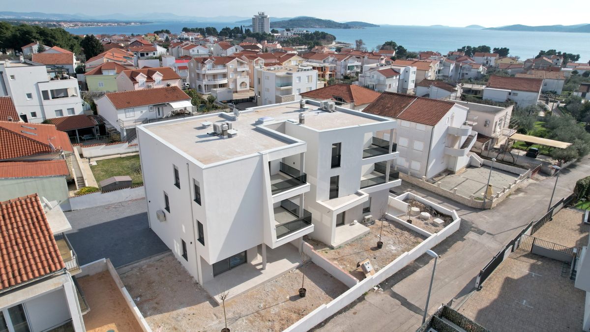 Vodice - Appartamento S7 con vista mare, posizione eccellente