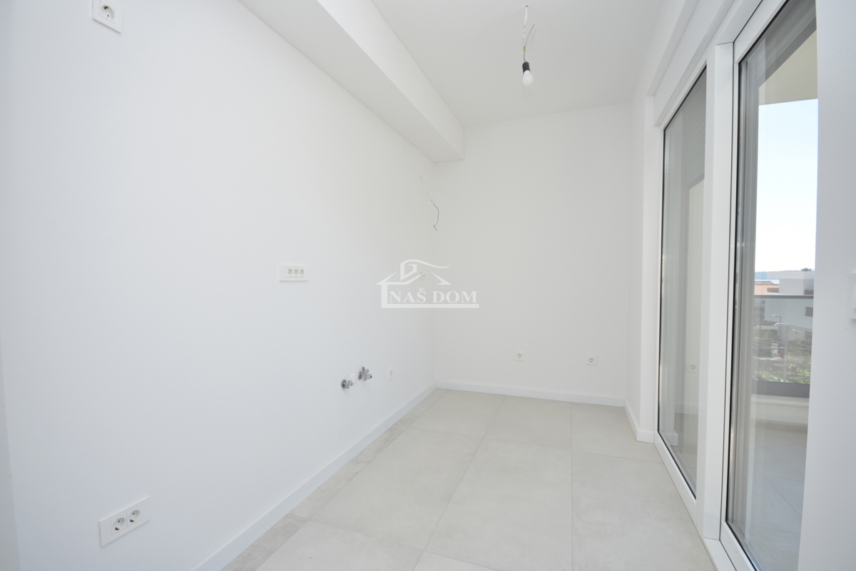 Vodice - Appartamento S7 con vista mare, posizione eccellente