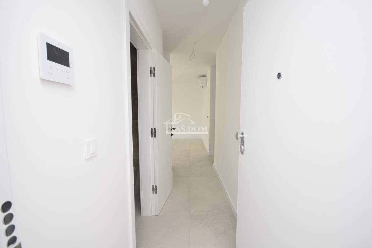 Vodice - Appartamento S7 con vista mare, posizione eccellente