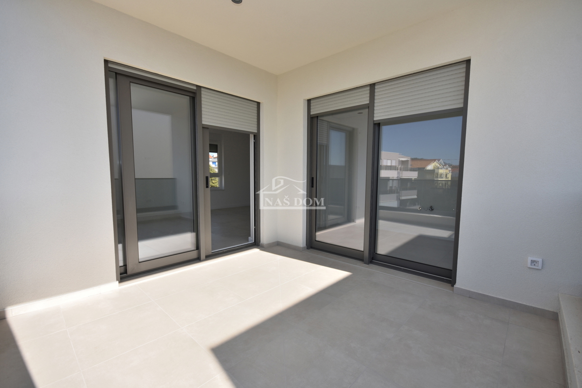 Vodice - Appartamento S7 con vista mare, posizione eccellente