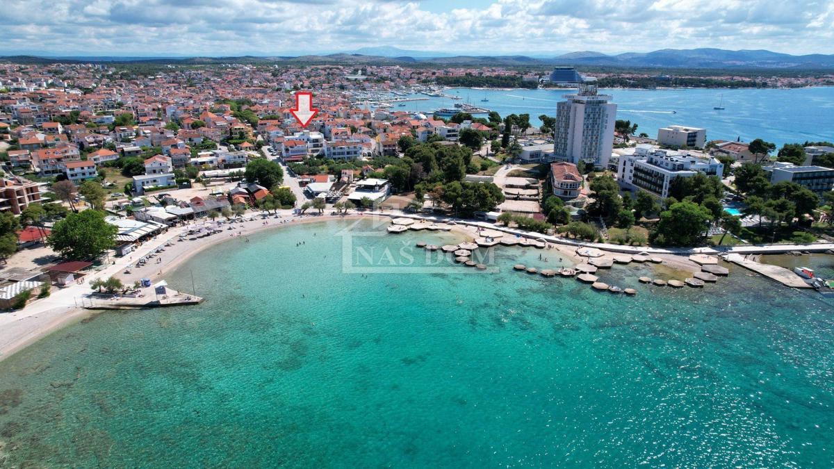 Lusso appartamento A8 con terrazza sul tetto, a 50m dalla spiaggia