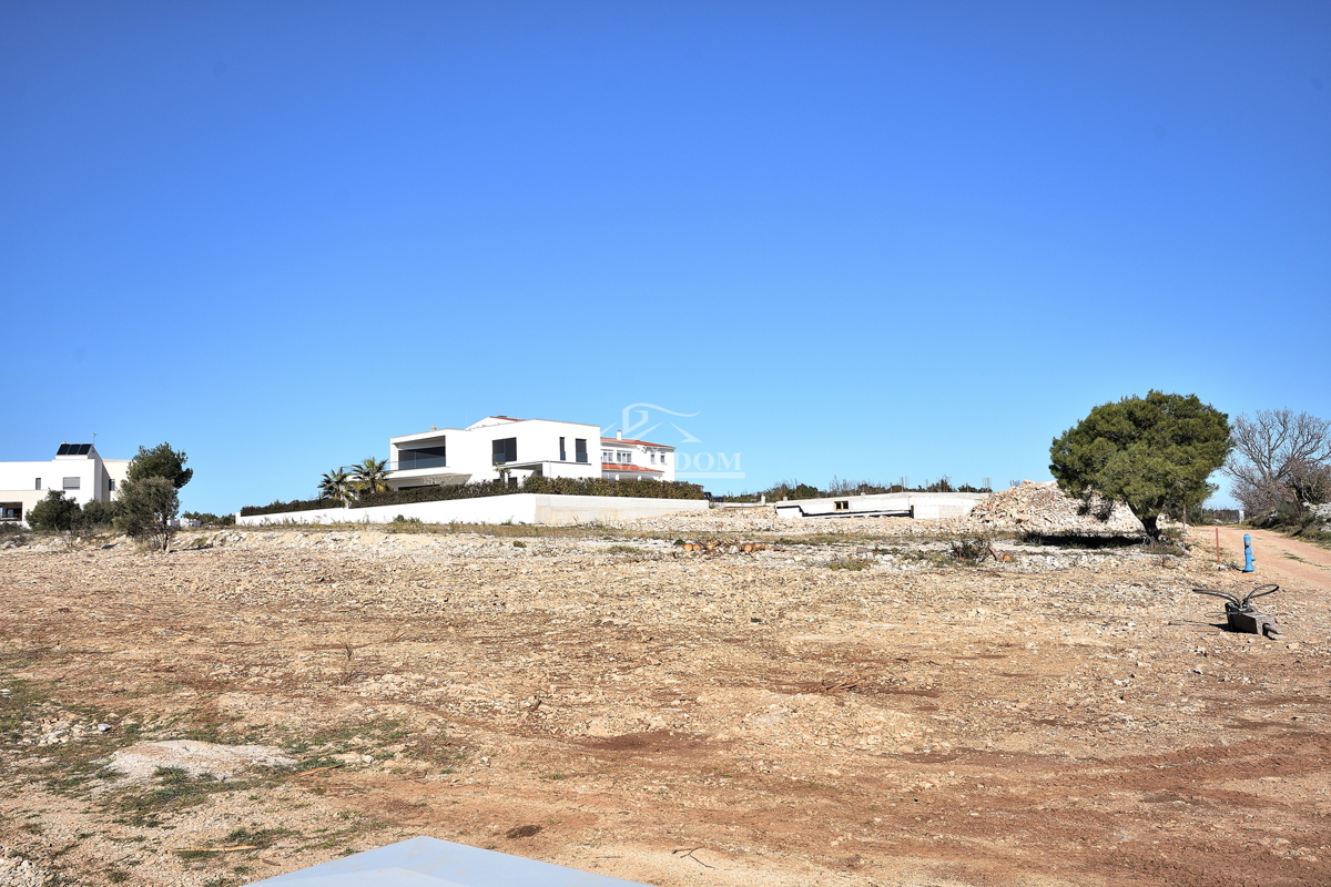 Vodice - terreno edificabile di 650m2, a 900 m dalla spiaggia