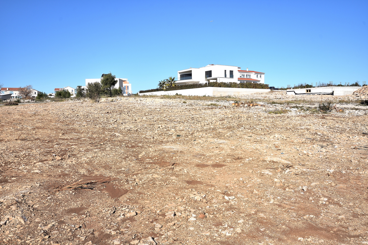 Vodice - terreno edificabile di 650m2, a 900 m dalla spiaggia