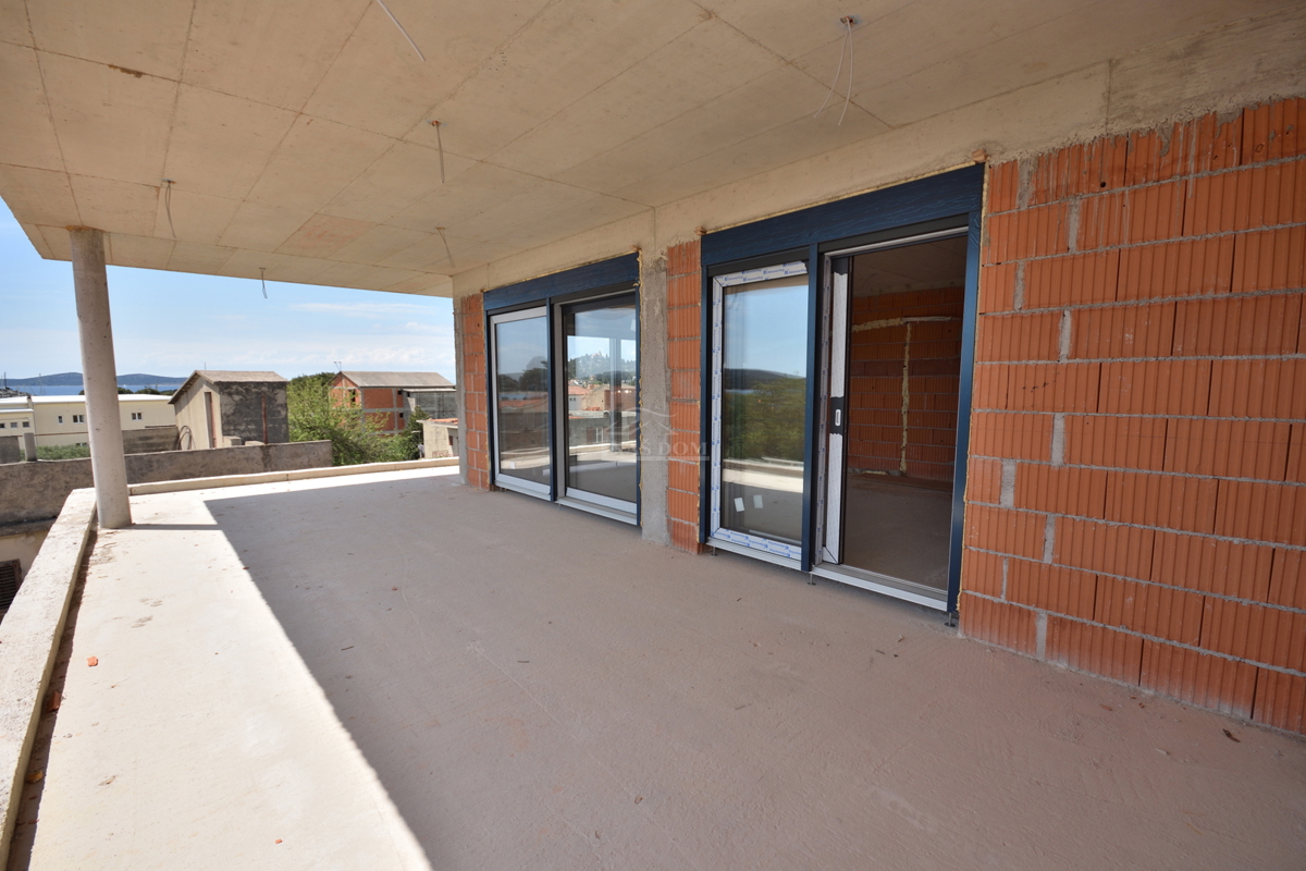 Tribunj - Lussuoso appartamento S6 al secondo piano, vista mare