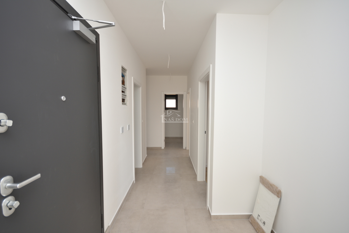 Tribunj - Lussuoso appartamento S6 al secondo piano, vista mare