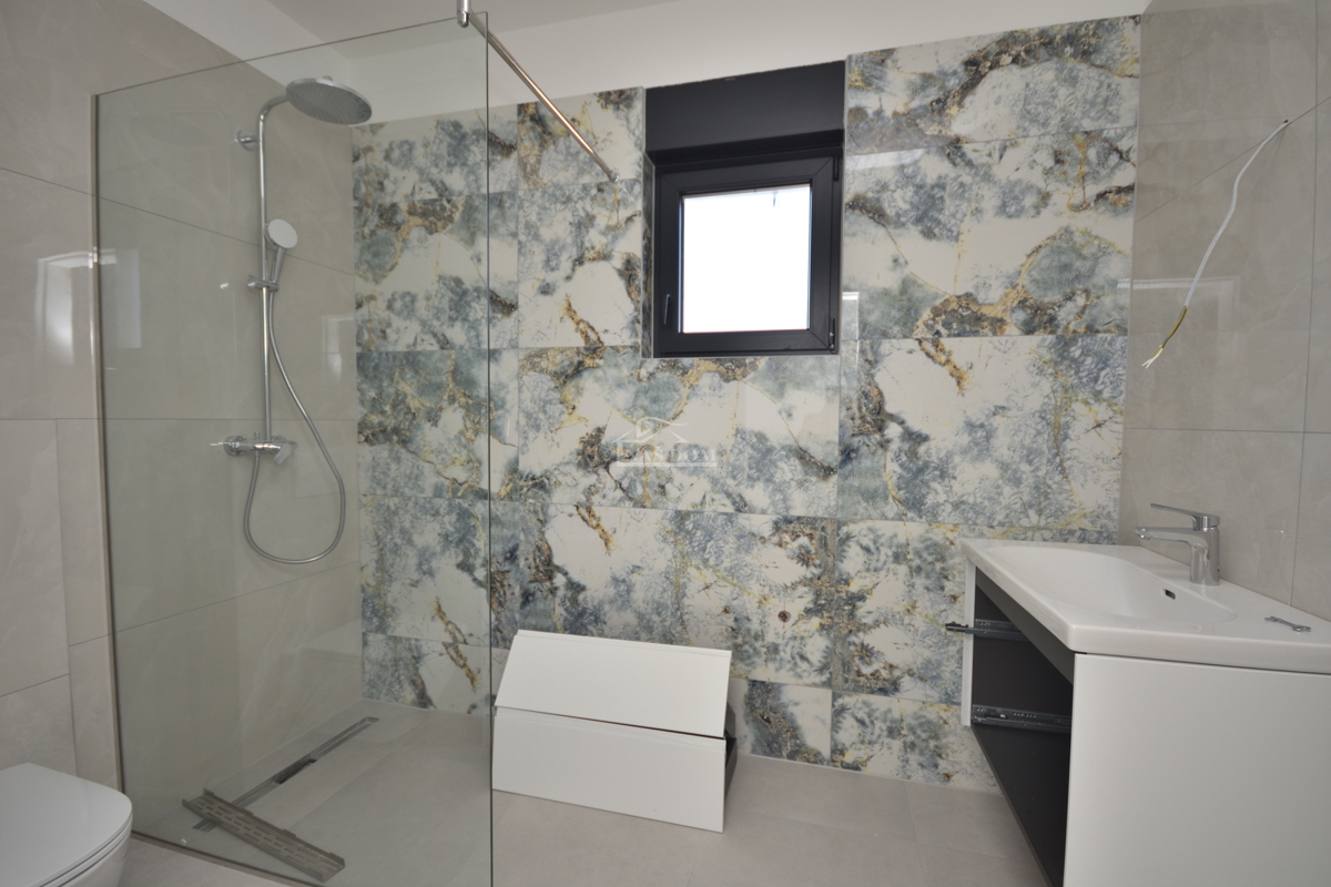 Tribunj - Lussuoso appartamento S6 al secondo piano, vista mare