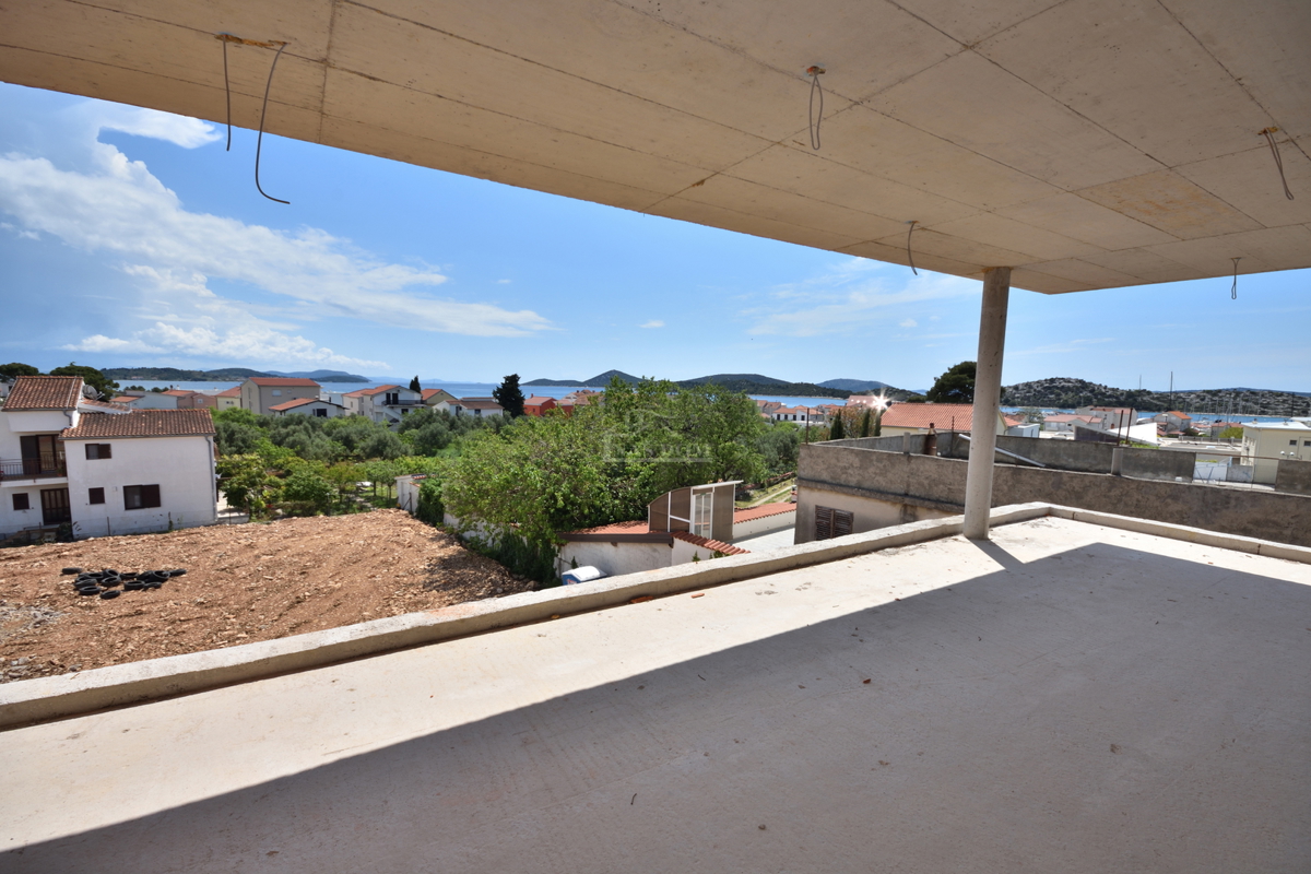 Tribunj - Lussuoso appartamento S6 al secondo piano, vista mare