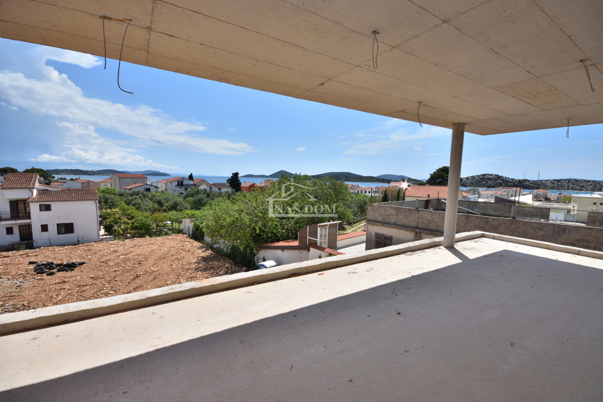 Tribunj - Lussuoso appartamento S6 al secondo piano, vista mare