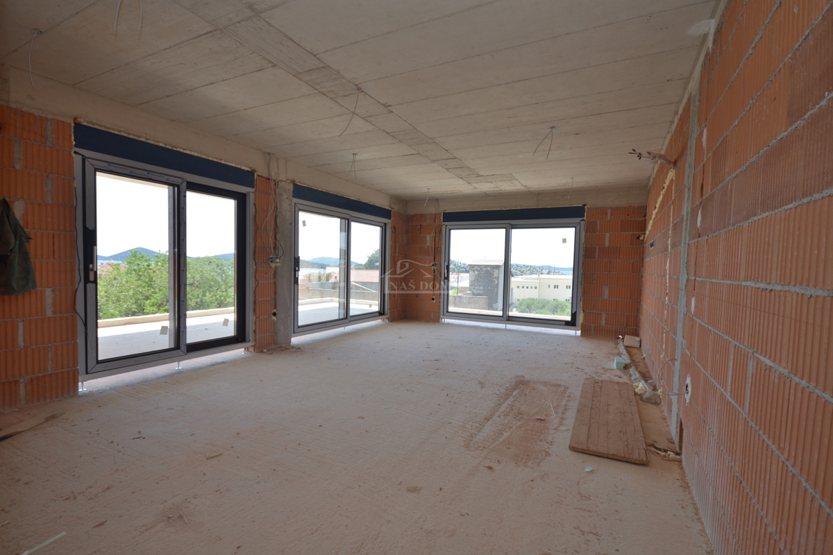 Tribunj - Lussuoso appartamento S6 al secondo piano, vista mare