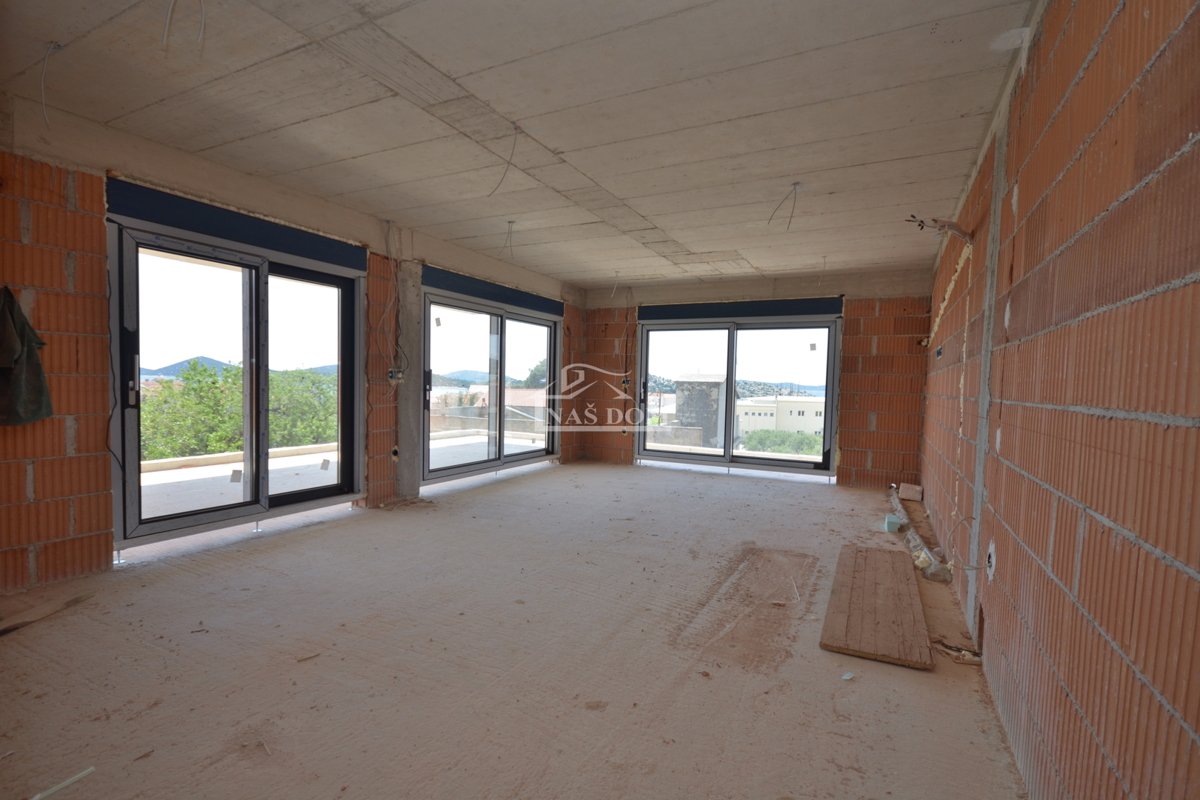 Tribunj - Lussuoso appartamento S6 al secondo piano, vista mare