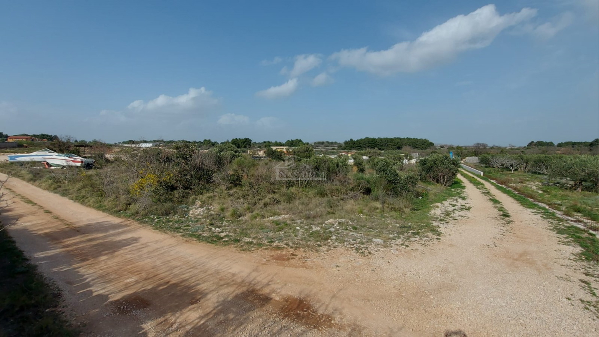 Vodice - Terreno nella zona industriale - 839m2