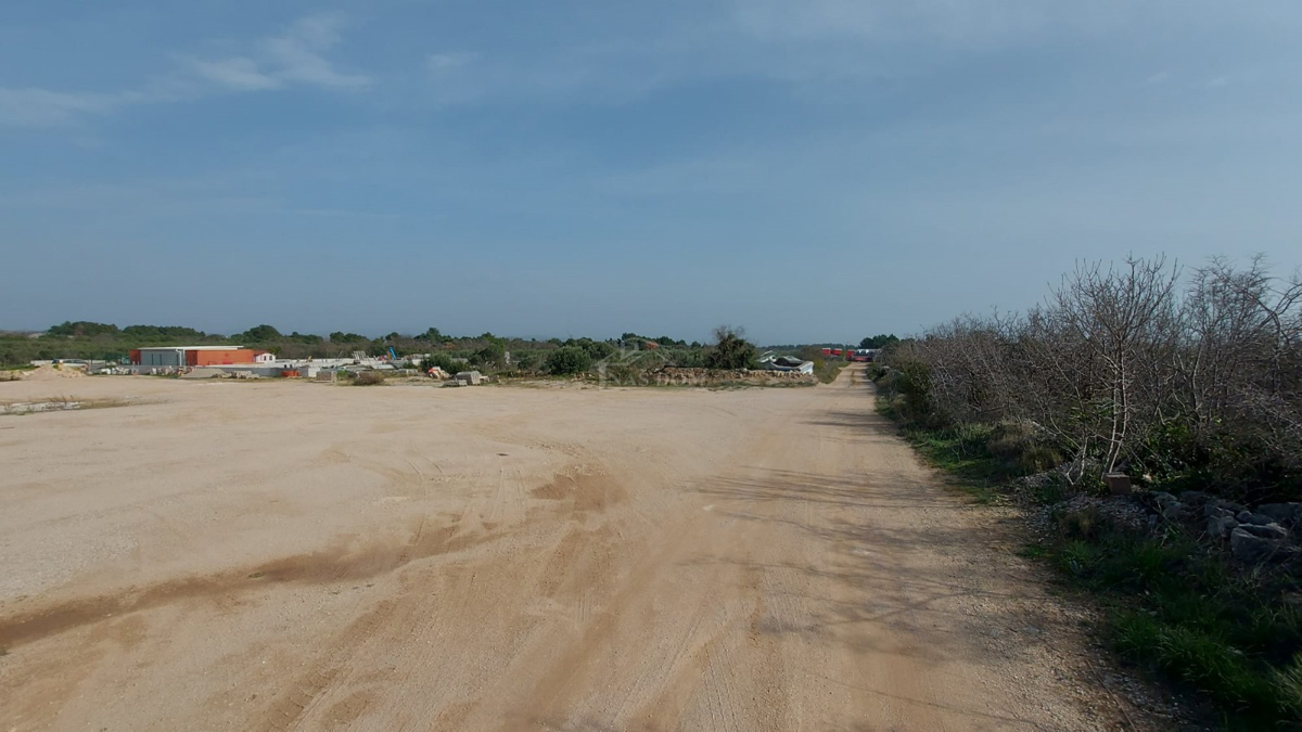 Vodice - Terreno nella zona industriale - 839m2