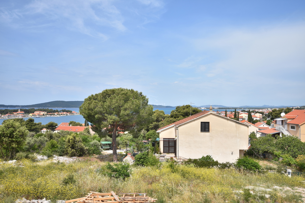 Brodarica - Appartamento S3 con vista sul mare, 1° piano