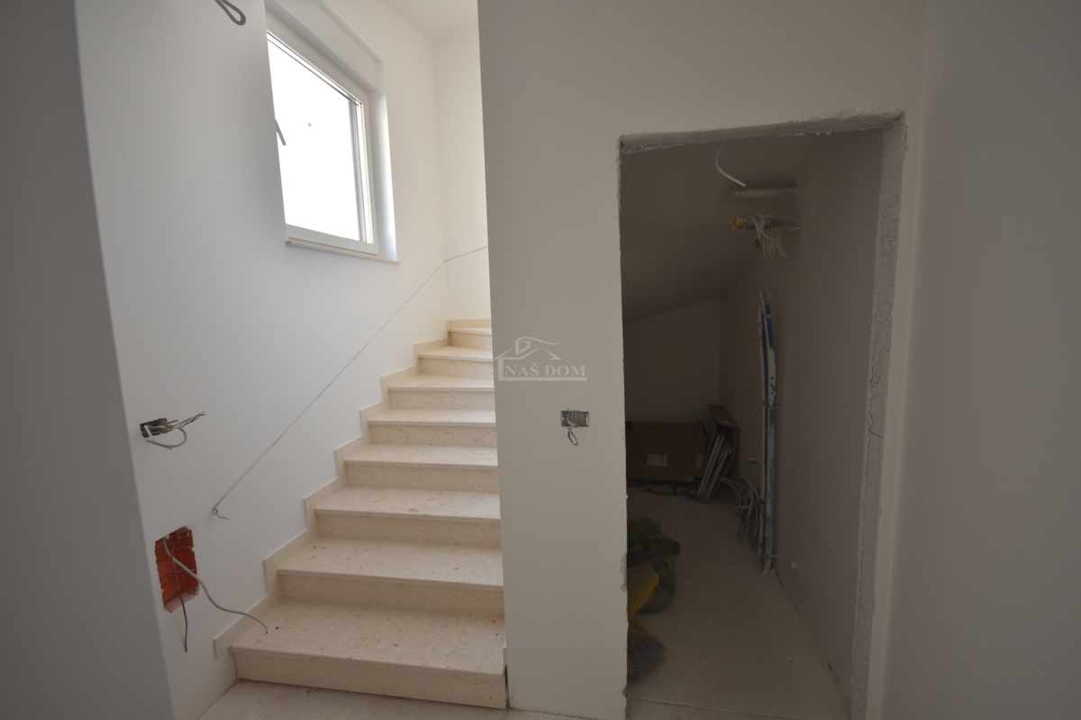 Vodice, Srima - casa bifamiliare a 250 m dalla spiaggia