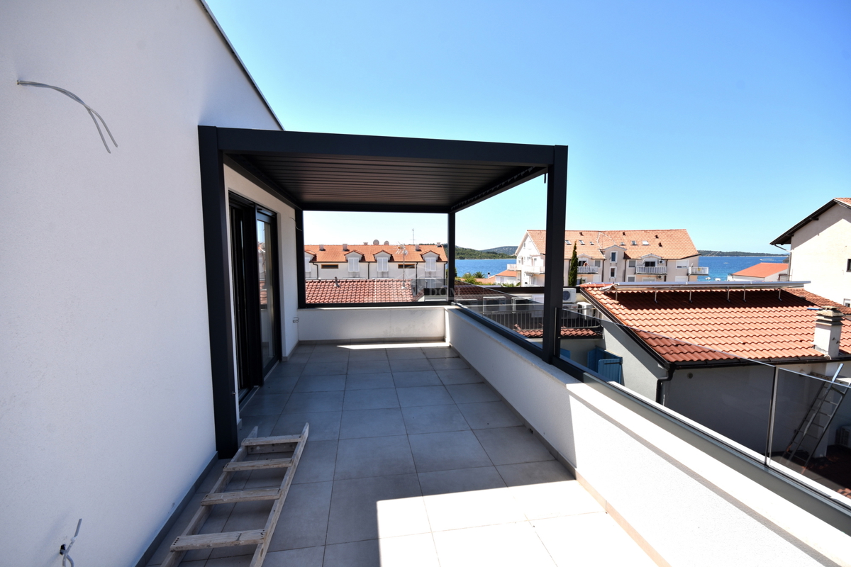 Vodice, Srima - casa bifamiliare a 250 m dalla spiaggia