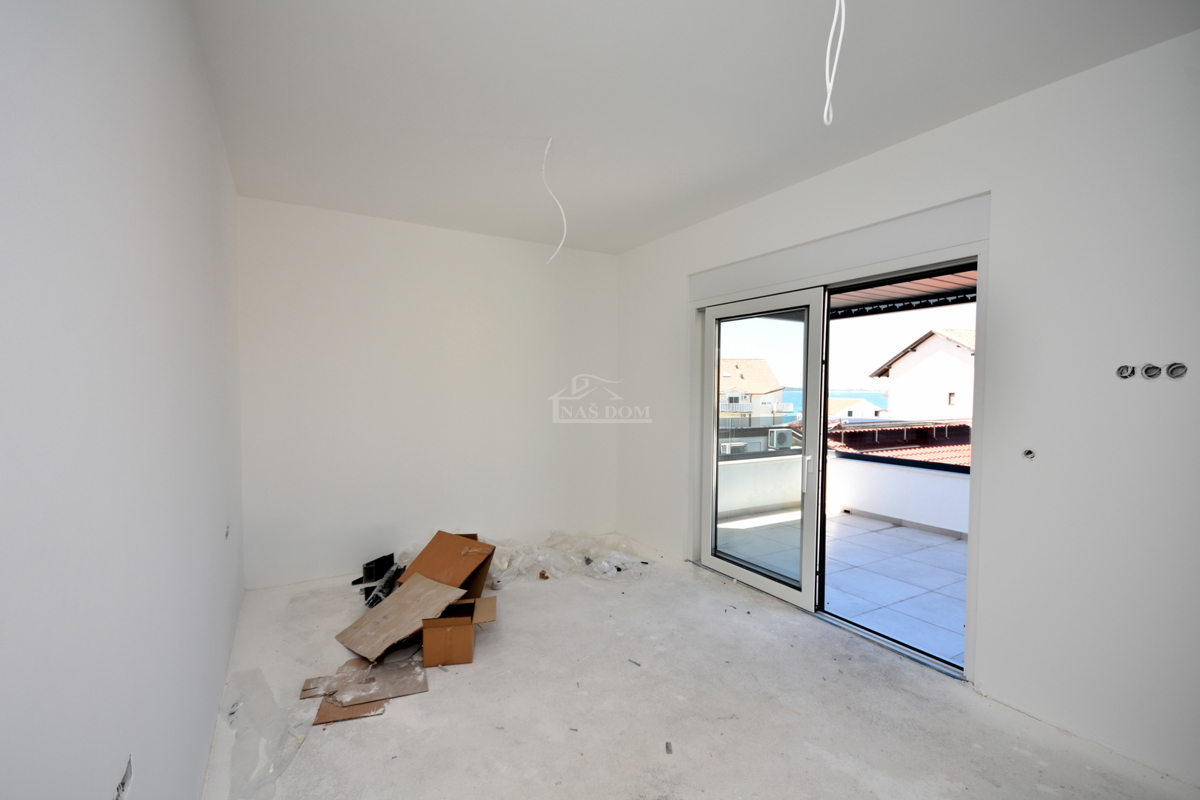 Vodice, Srima - casa bifamiliare a 250 m dalla spiaggia