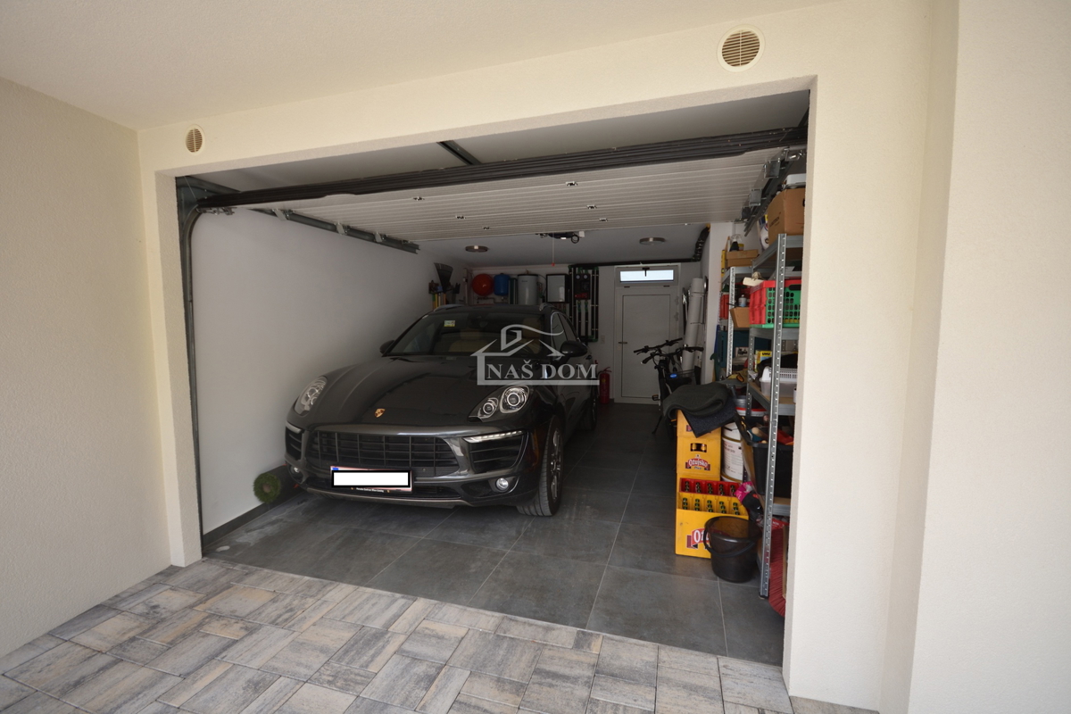 Vodice - Bellissima casa arredata al piano terra in ottima posizione