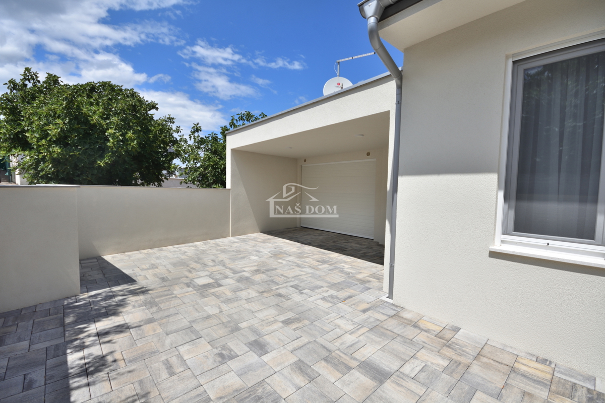 Vodice - Bellissima casa arredata al piano terra in ottima posizione