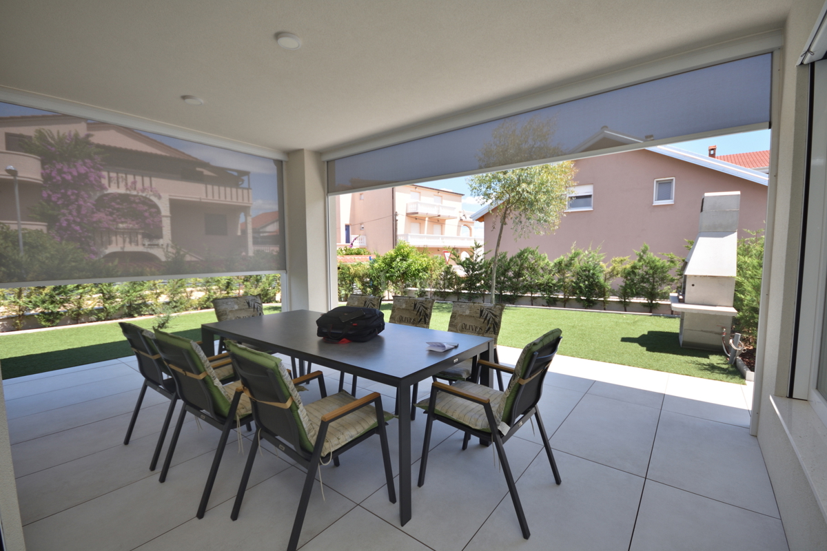 Vodice - Bellissima casa arredata al piano terra in ottima posizione