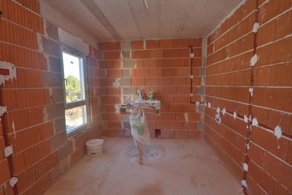 Vodice, SRIMA B - Appartamento S7 con tre camere da letto, secondo piano, a 300 m dalla spiaggia