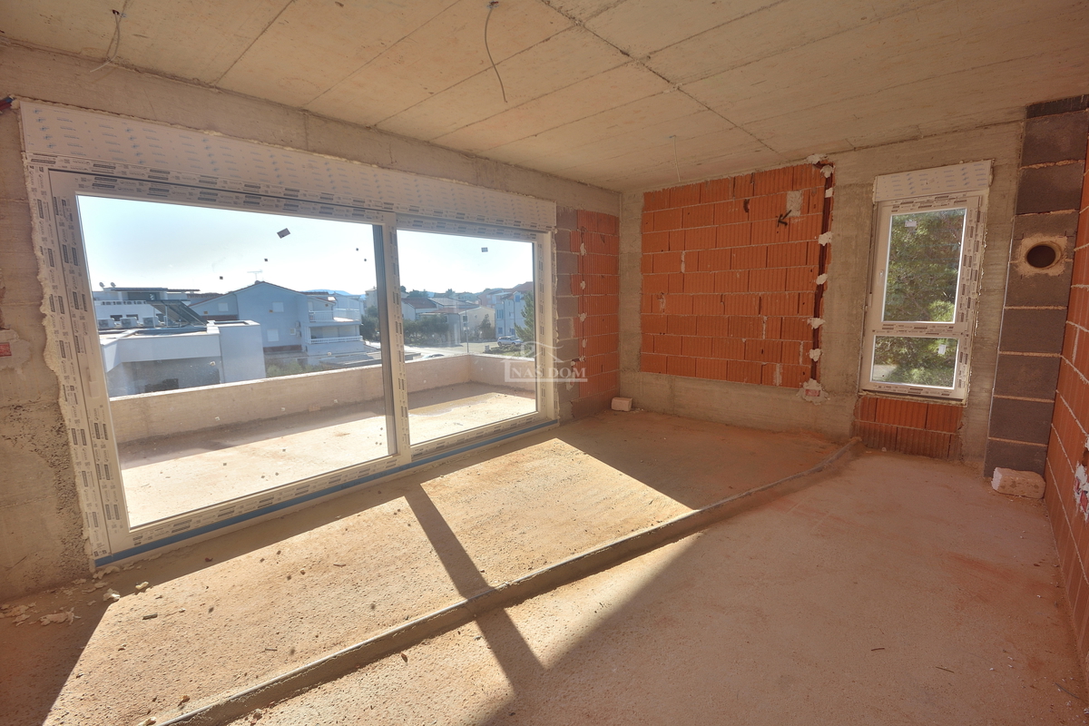 Vodice, SRIMA B - Appartamento S7 con tre camere da letto, secondo piano, a 300 m dalla spiaggia