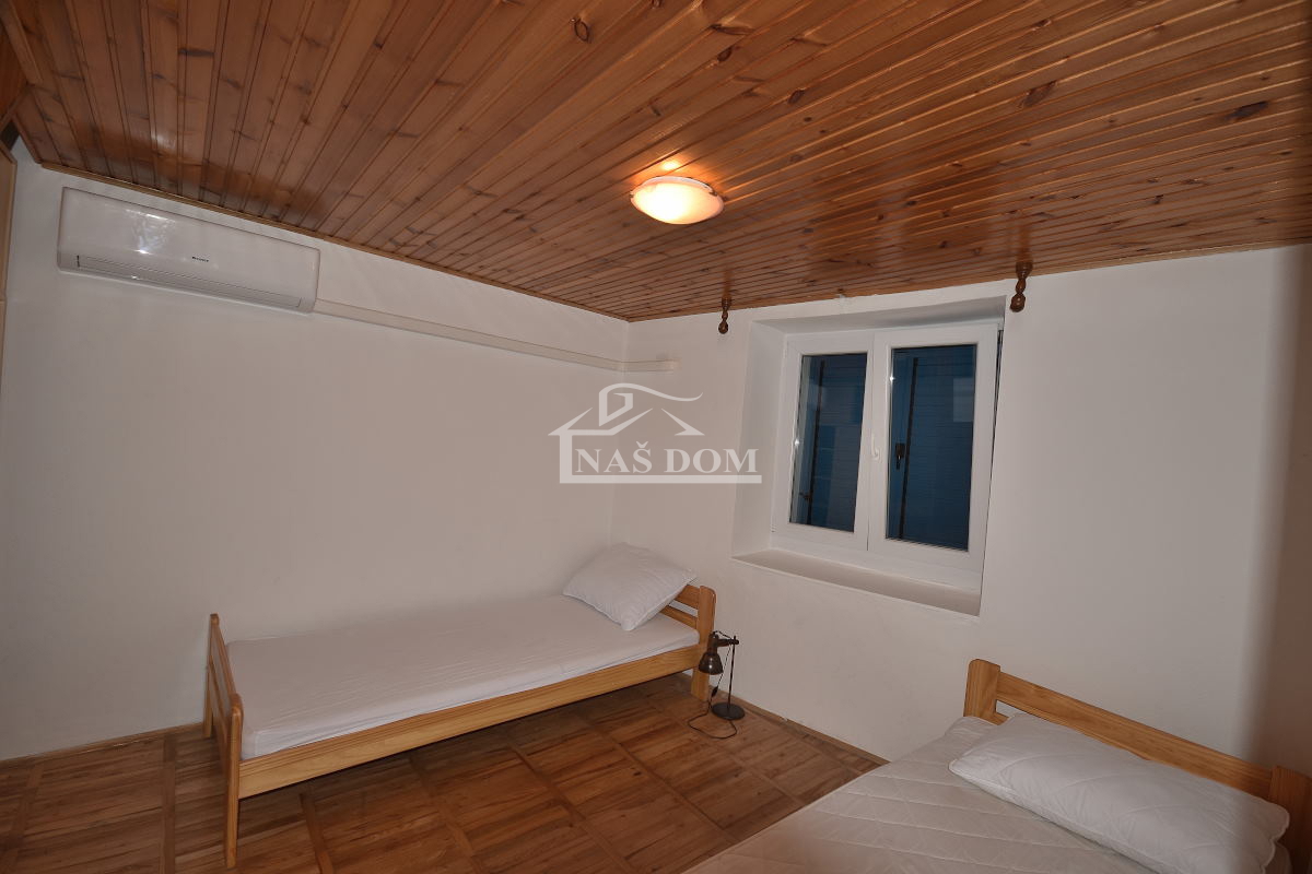 Vodice - CENTRO casa, 250 metri dalla Spiaggia Azzurra