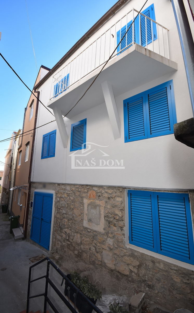 Vodice - CENTRO casa, 250 metri dalla Spiaggia Azzurra