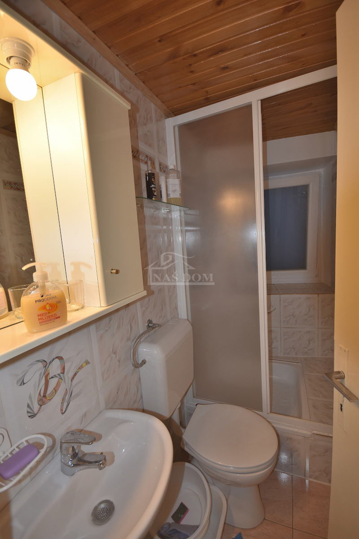 Vodice - CENTRO casa, 250 metri dalla Spiaggia Azzurra