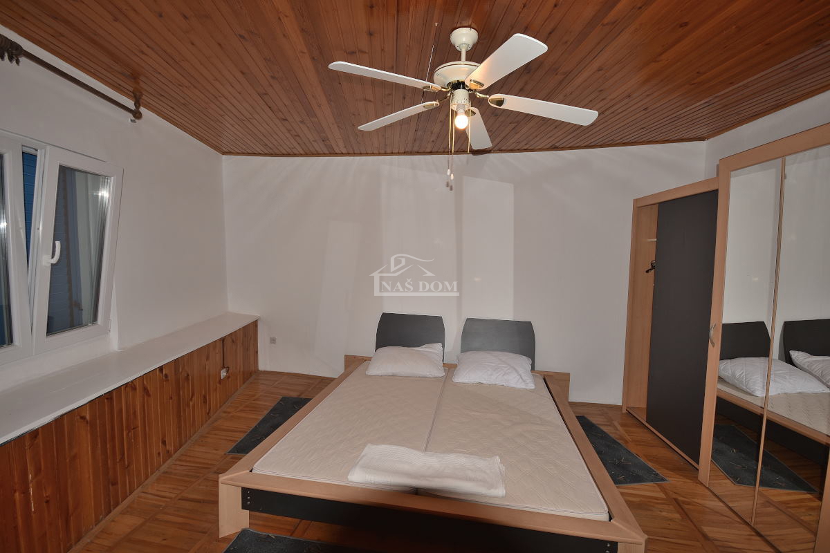 Vodice - CENTRO casa, 250 metri dalla Spiaggia Azzurra