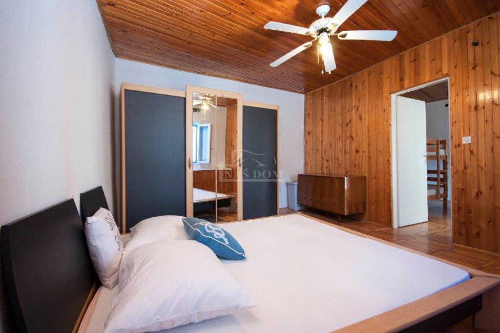 Vodice - CENTRO casa, 250 metri dalla Spiaggia Azzurra