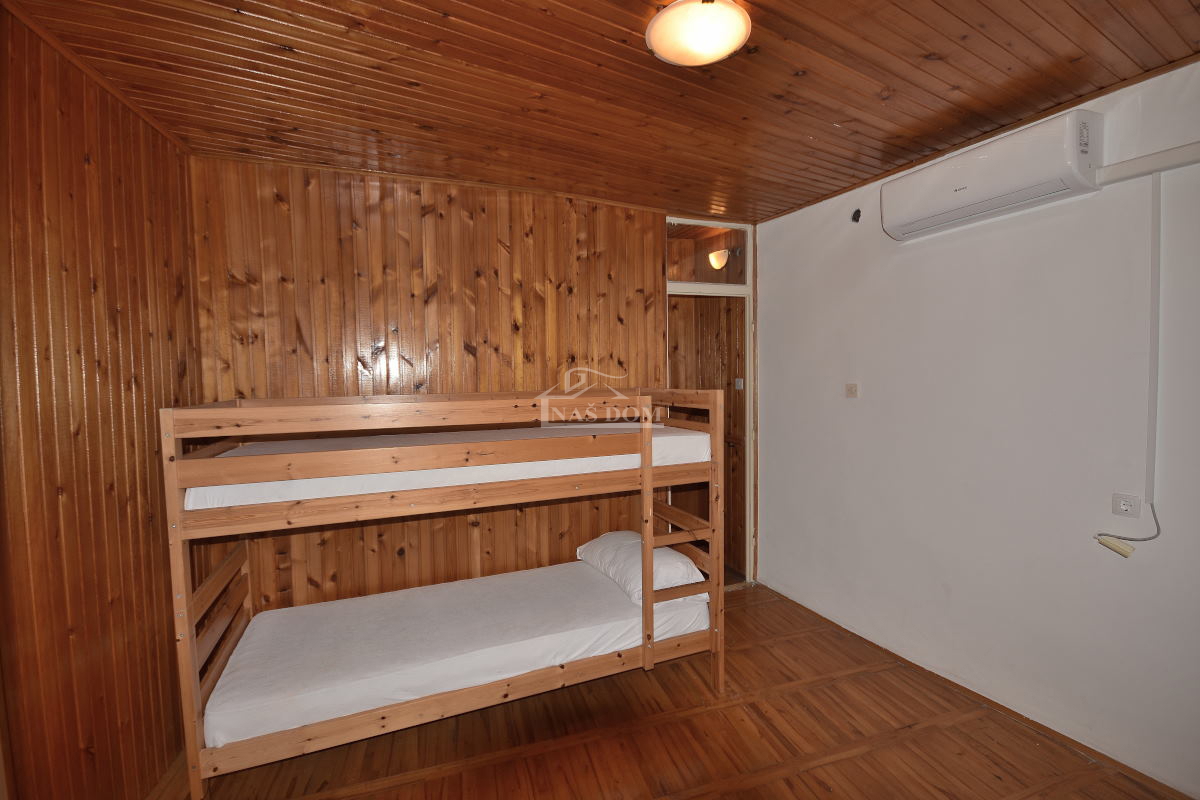 Vodice - CENTRO casa, 250 metri dalla Spiaggia Azzurra