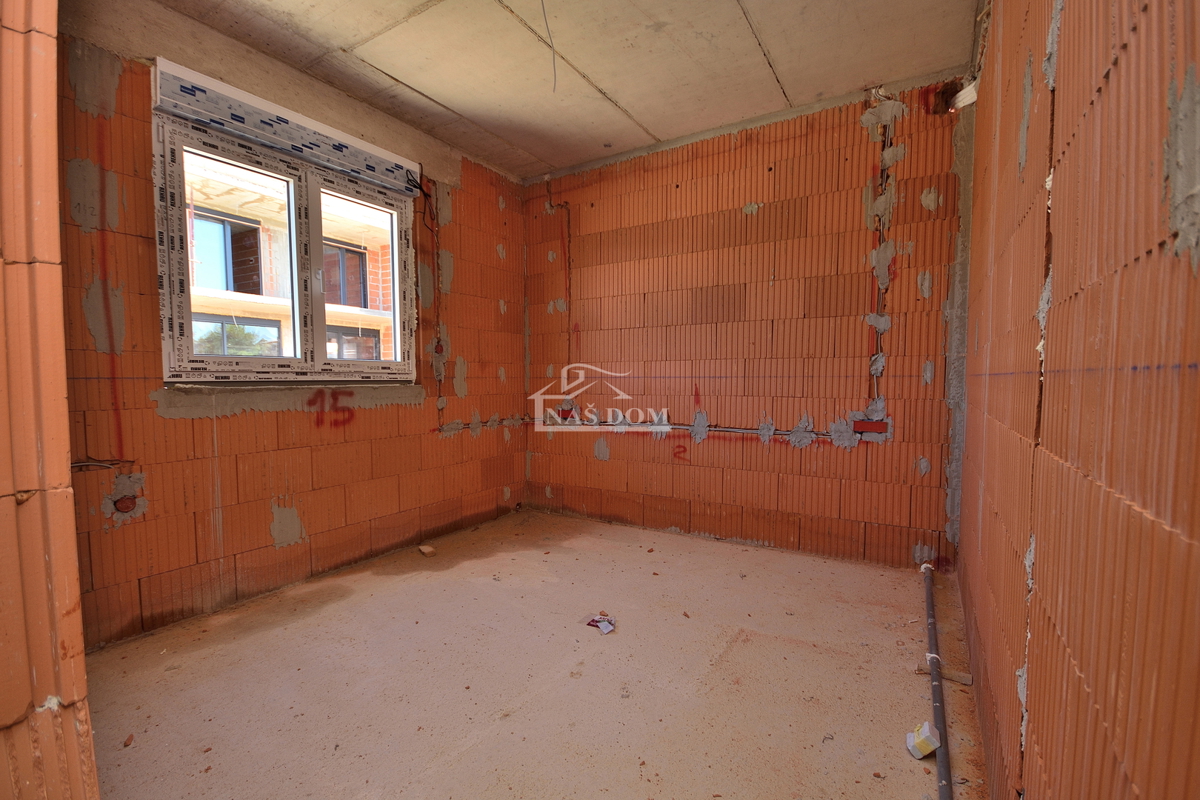 Vodice - **NUOVA COSTRUZIONE** Casa S2 con piscina, garage, 800 m dalla spiaggia