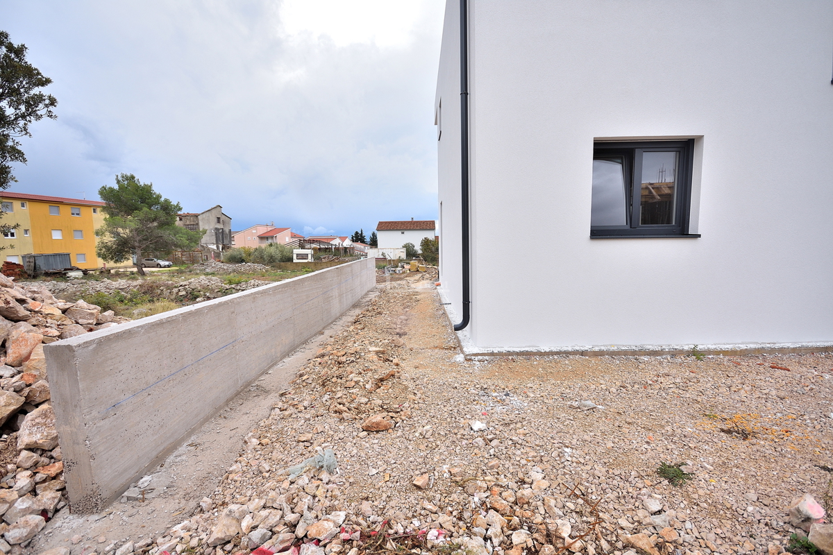 Vodice - **NUOVA COSTRUZIONE** Casa S2 con piscina, garage, 800 m dalla spiaggia