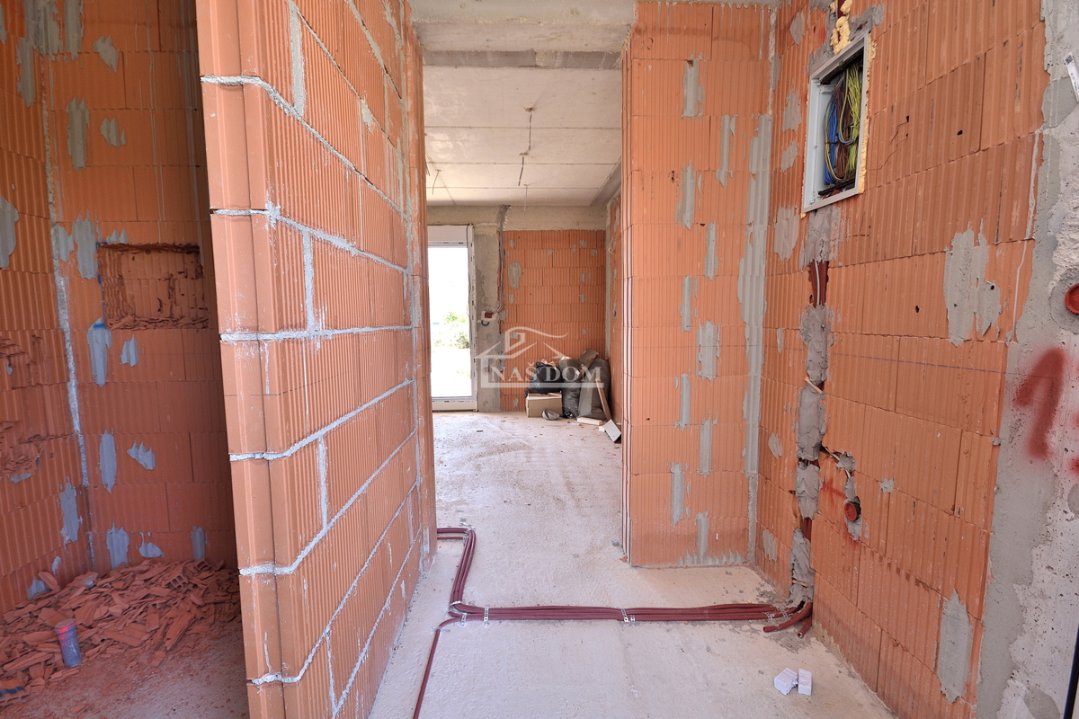 Vodice - **NUOVA COSTRUZIONE** Casa S2 con piscina, garage, 800 m dalla spiaggia