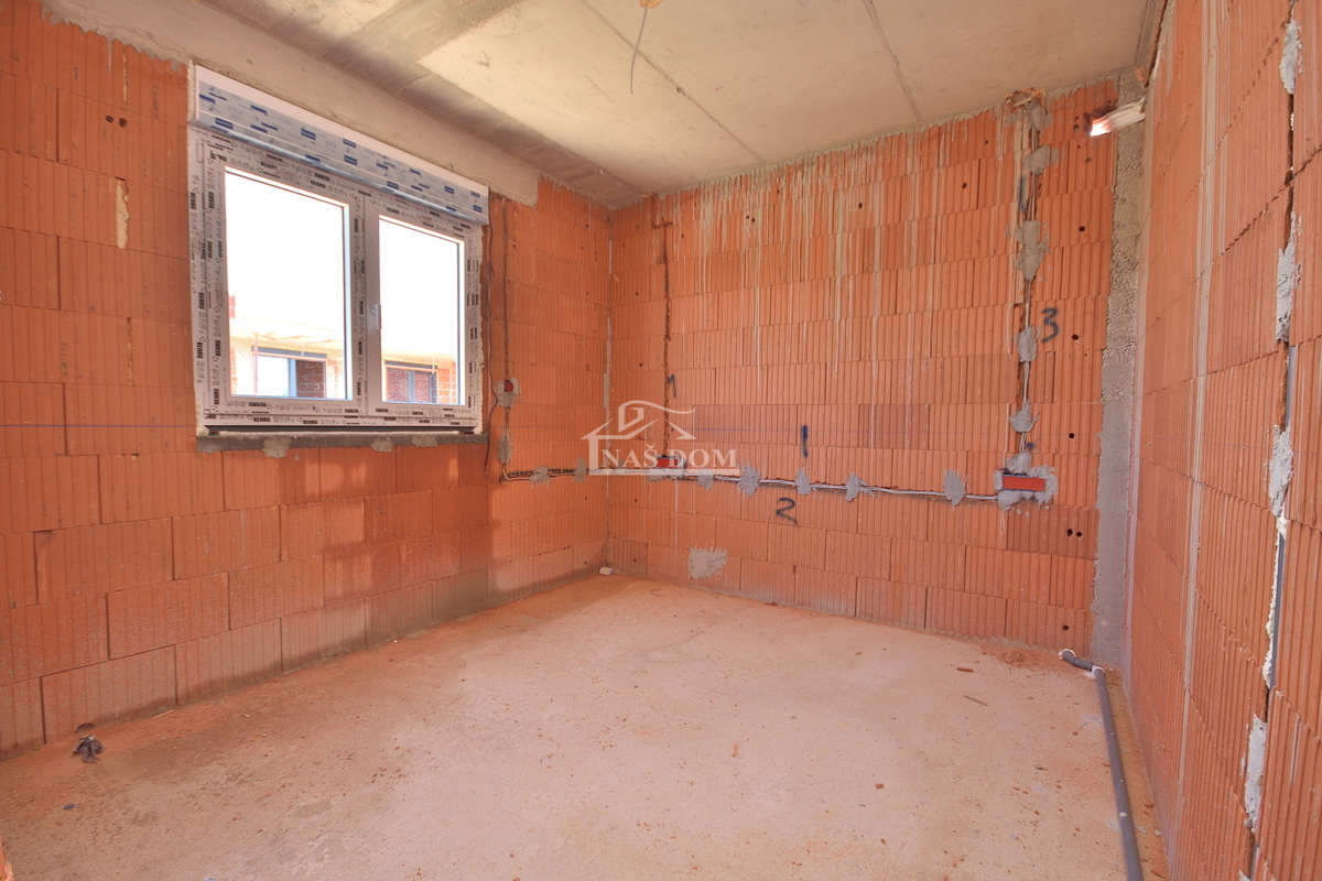 Vodice - **NUOVA COSTRUZIONE** Casa S2 con piscina, garage, 800 m dalla spiaggia