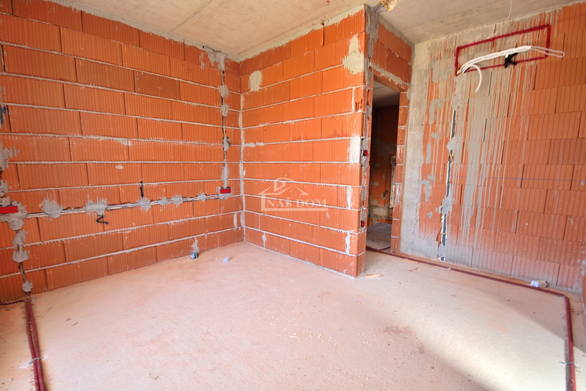 Vodice - **NUOVA COSTRUZIONE** Casa S2 con piscina, garage, 800 m dalla spiaggia