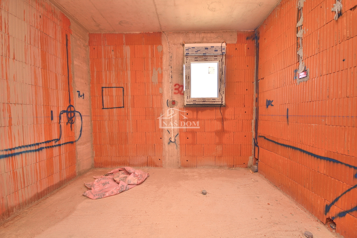 Vodice - **NUOVA COSTRUZIONE** Casa S2 con piscina, garage, 800 m dalla spiaggia