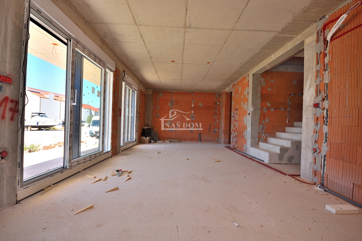 Vodice - **NUOVA COSTRUZIONE** Casa S2 con piscina, garage, 800 m dalla spiaggia