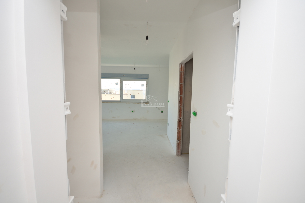 Vodice - Appartamento S4 con terrazza sul tetto, vista panoramica sul mare